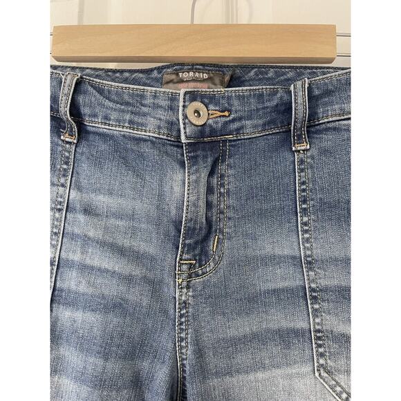 Torrid Jeans Size 18 Boyfriend Crop Vintage Stretch Raw Hem Medium Wash - Picture 3 of 7